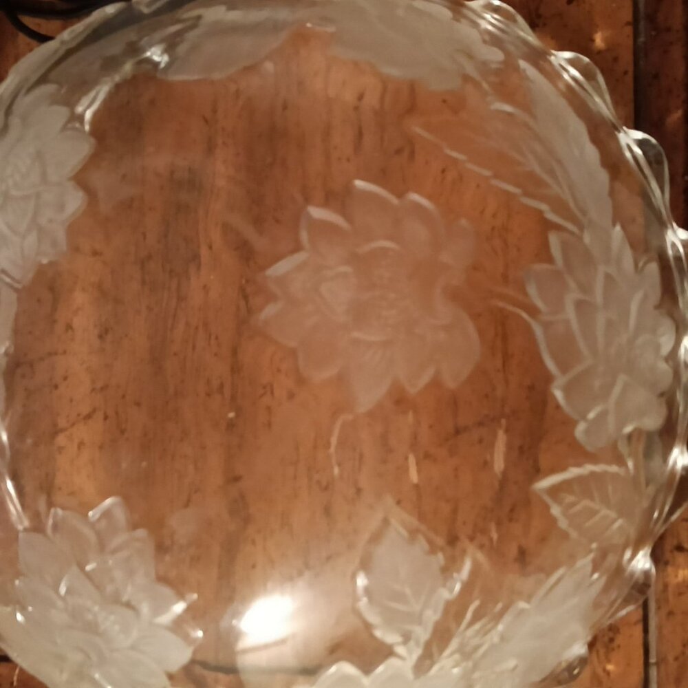 Crystal Clear Studio Chrysanthemum Frosted Floral Crystal Bowl 10.5" - Picture 4 of 4